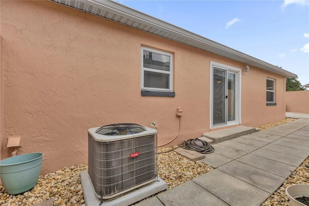 805 SAN CARLOS COURT Lady Lake, FL 32159