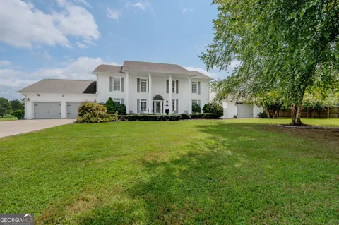 149 Golf Course LN