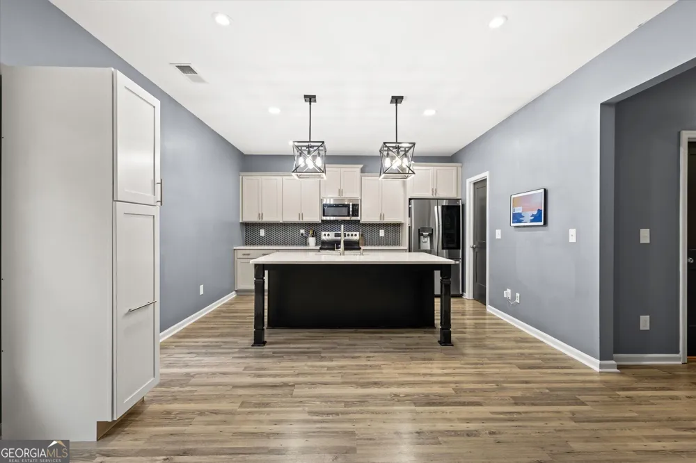 310 Wooded Glen LN Carrollton, GA 30117