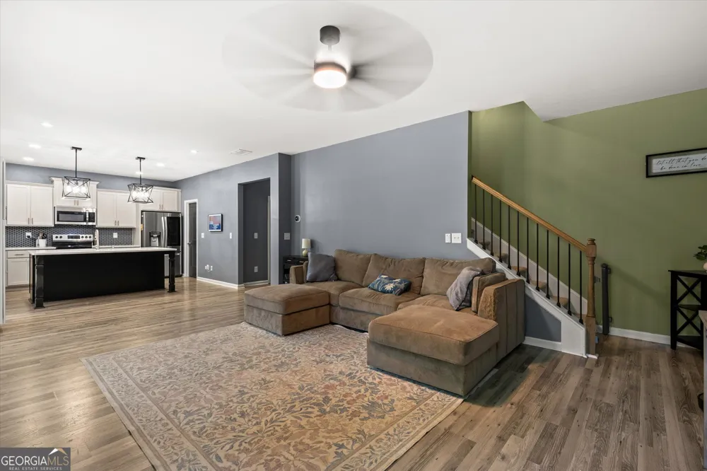 310 Wooded Glen LN Carrollton, GA 30117
