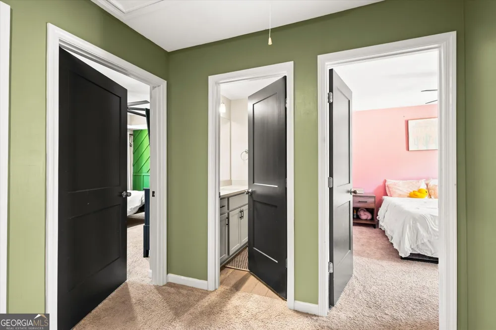 310 Wooded Glen LN Carrollton, GA 30117
