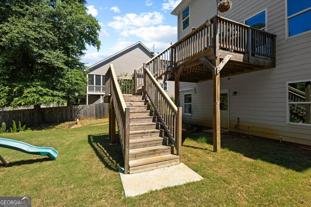 310 Wooded Glen LN Carrollton, GA 30117