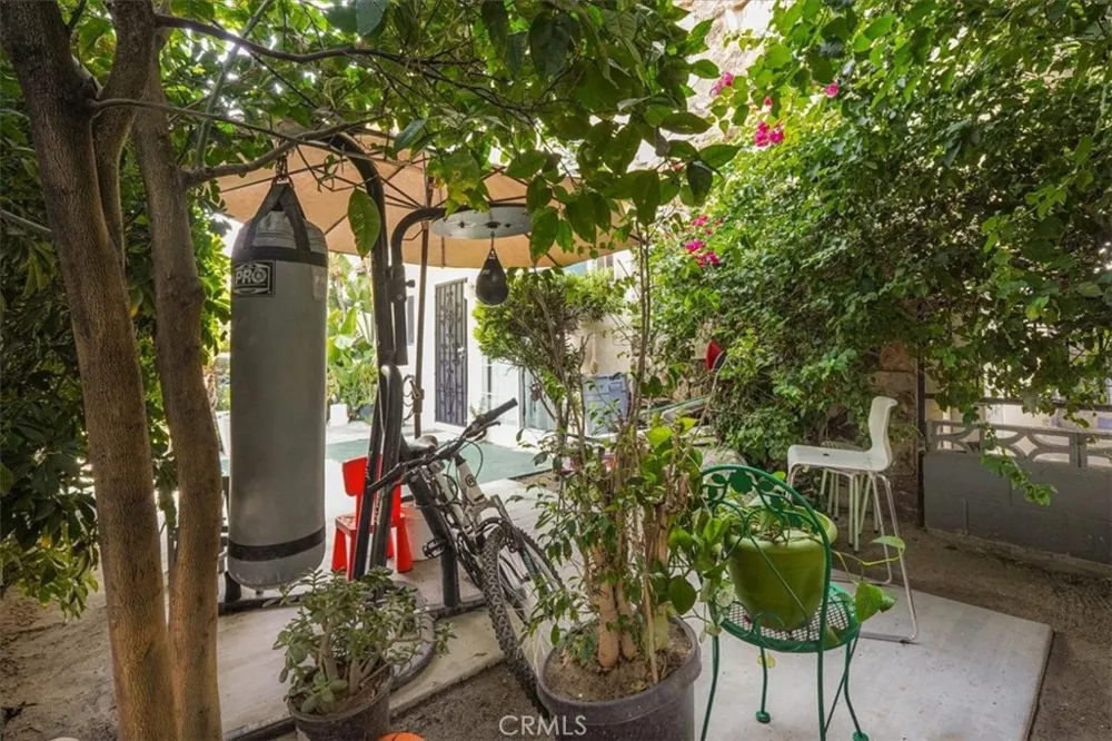 6904 Radford Avenue #1 North Hollywood, CA 91605