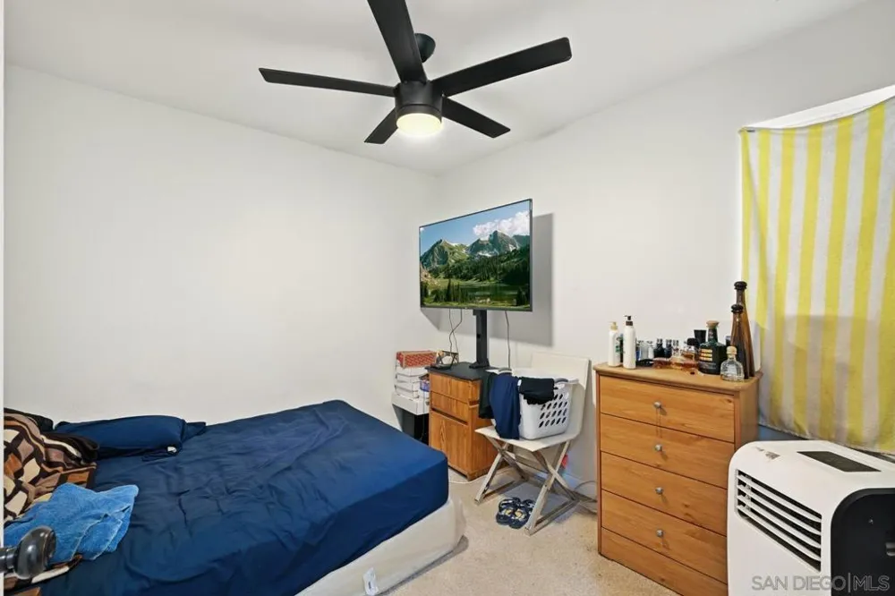 402 Silverbrook Dr. El Cajon, CA 92019