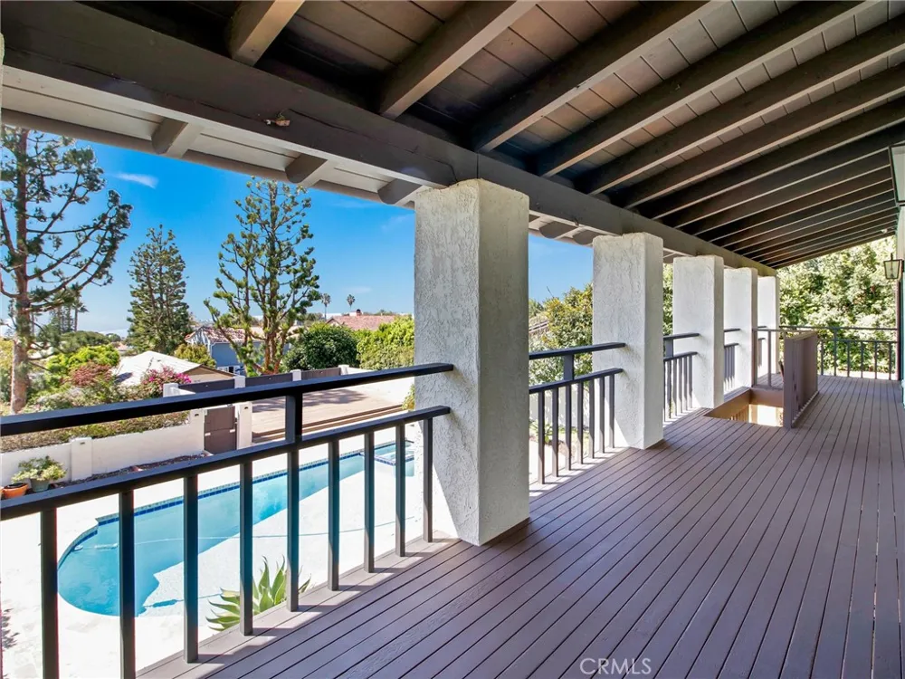 2801 Palos Verdes W Palos Verdes Estates, CA 90274
