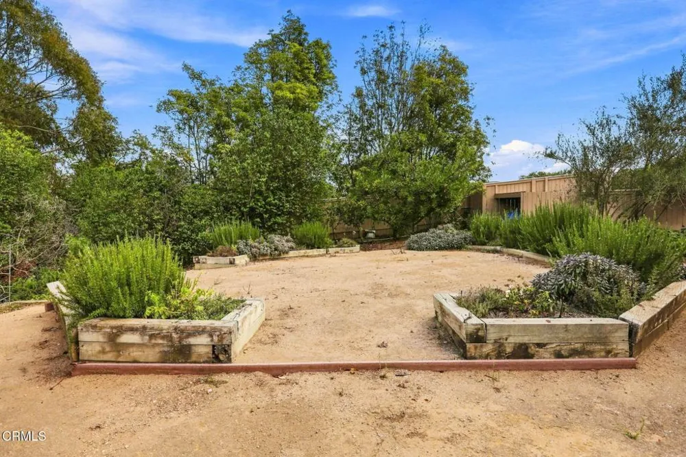 125 Vientos Road Camarillo, CA 93010