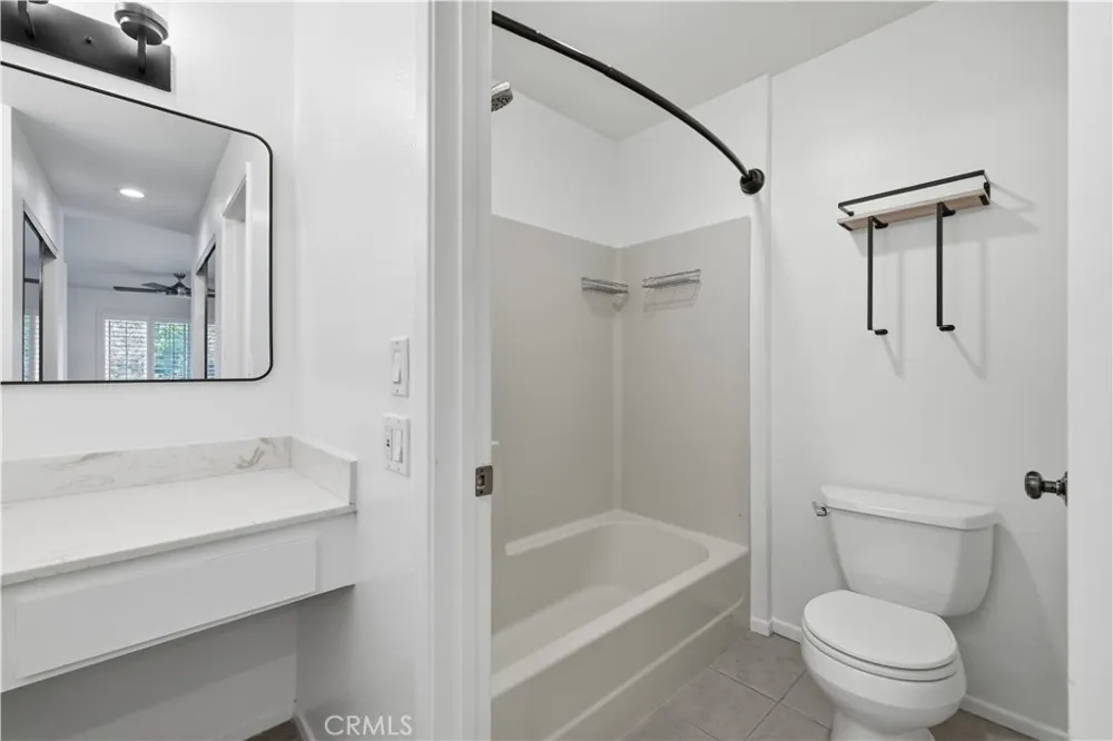 3675 S Bear Street #H Santa Ana, CA 92704