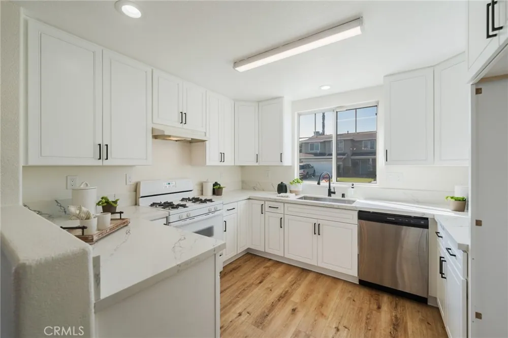 515 E Cypress Anaheim, CA 92805
