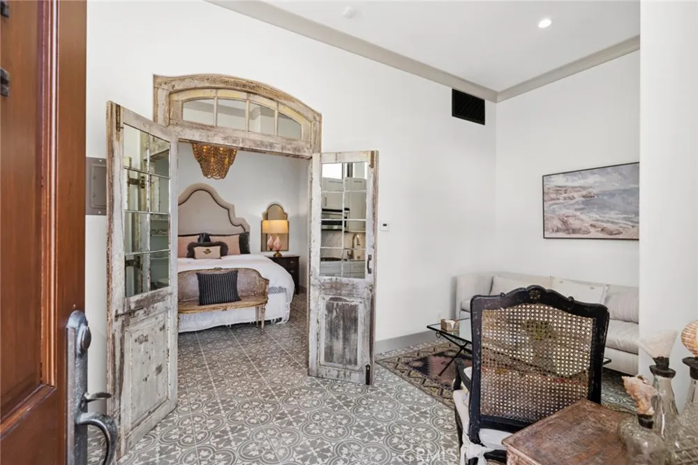 541 Hazel Corona del Mar, CA 92625