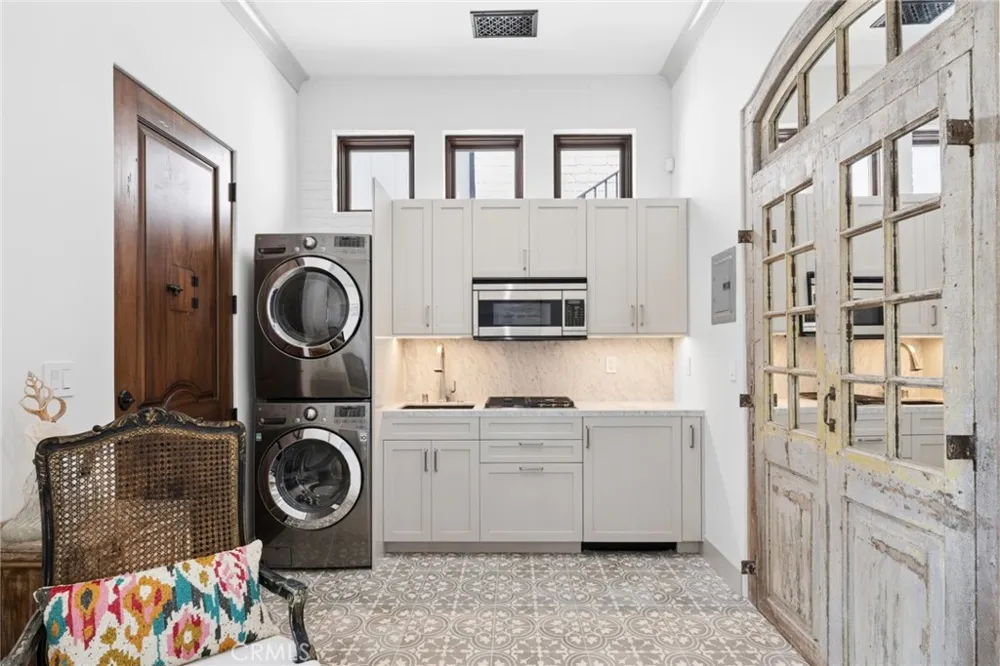 541 Hazel Corona del Mar, CA 92625