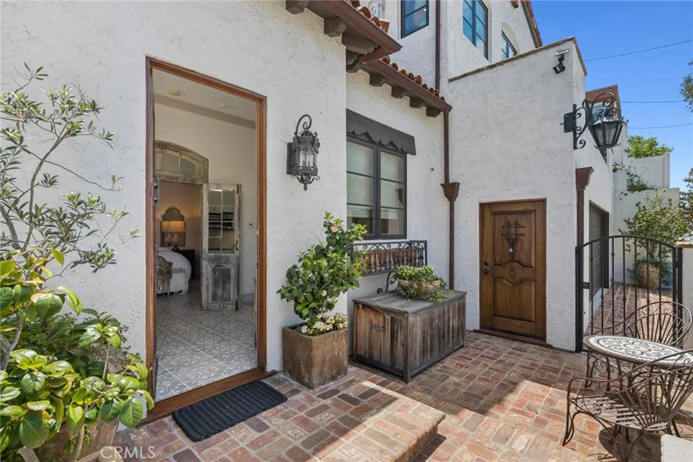 541 Hazel Corona del Mar, CA 92625