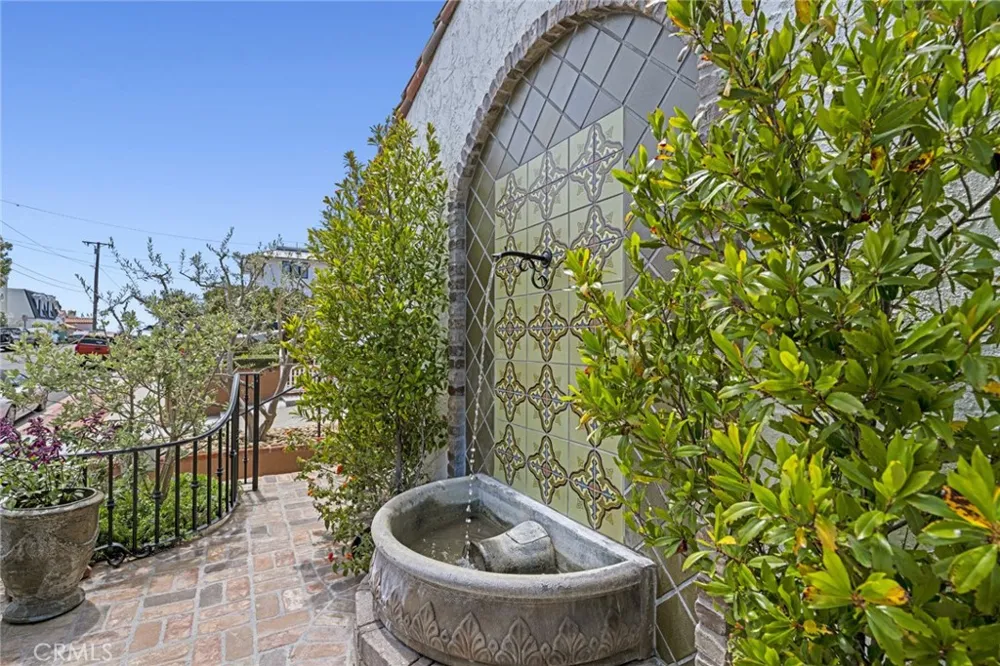541 Hazel Corona del Mar, CA 92625