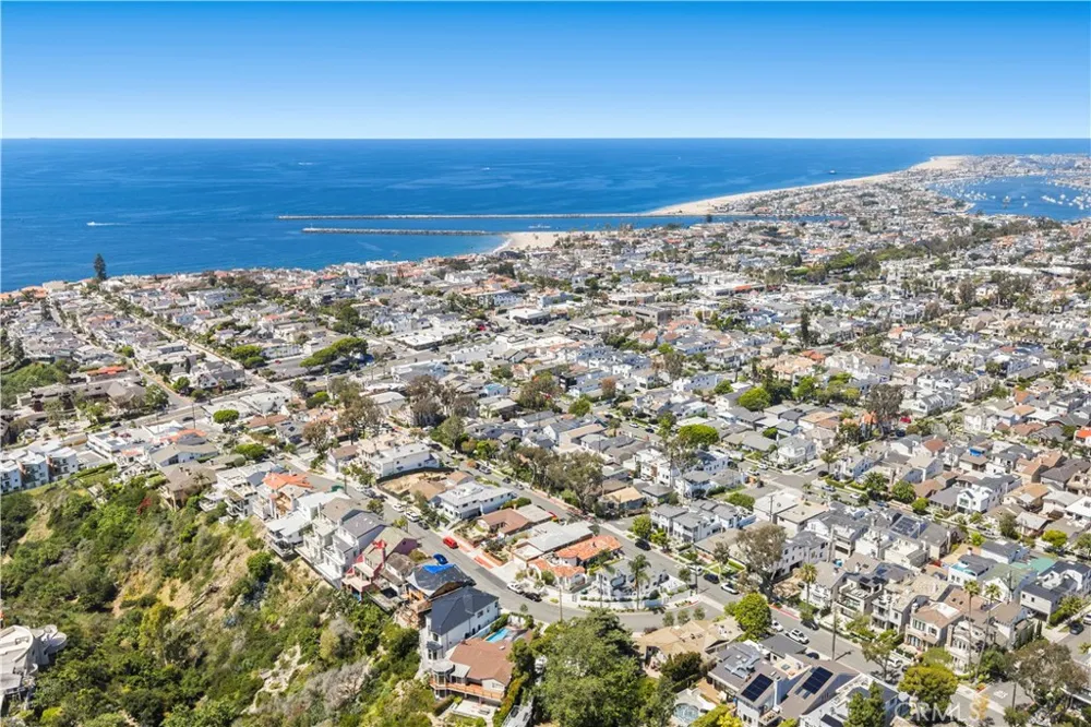 541 Hazel Corona del Mar, CA 92625