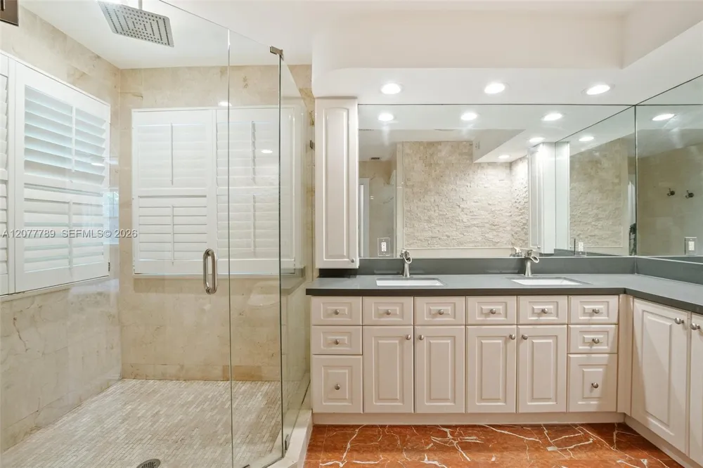 2725 NE 21st Ave Fort Lauderdale, FL 33306