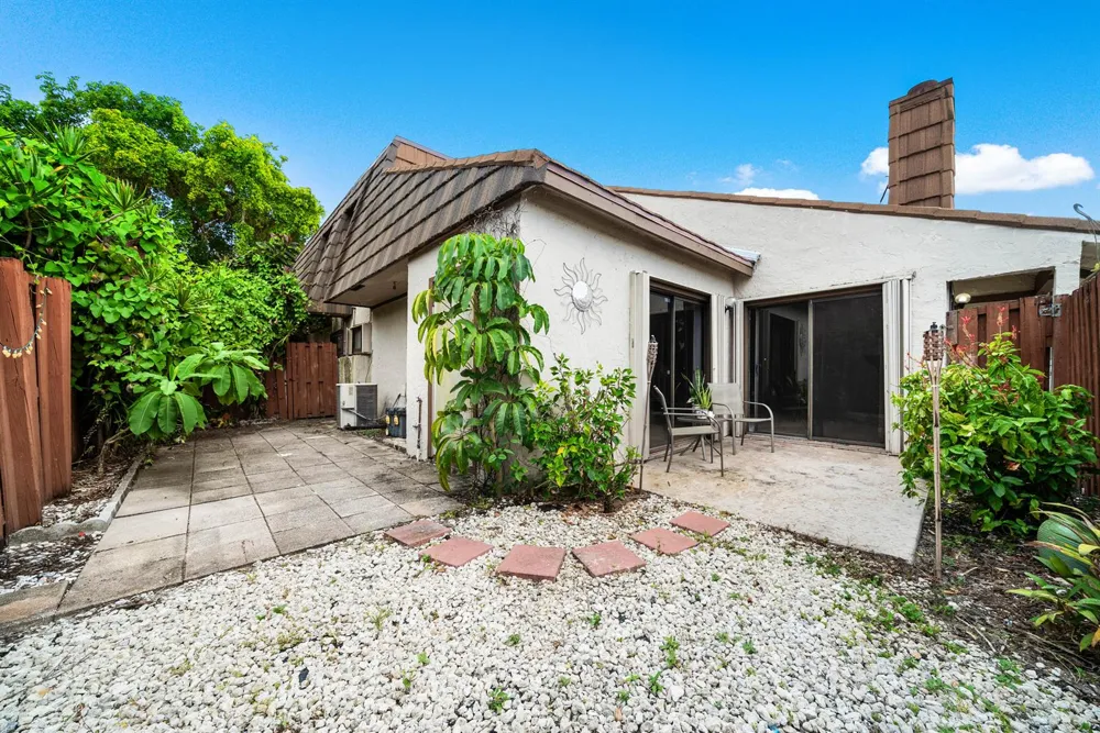 4012 Palm Bay Circle #A West Palm Beach, FL 33406