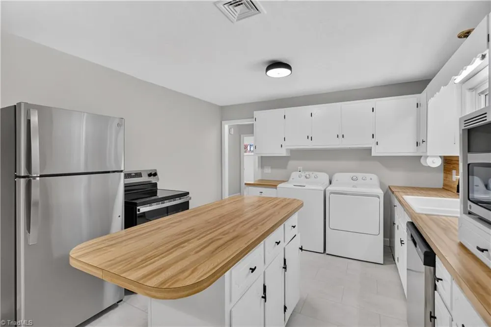 248 Croomcrest Road Asheboro, NC 27205