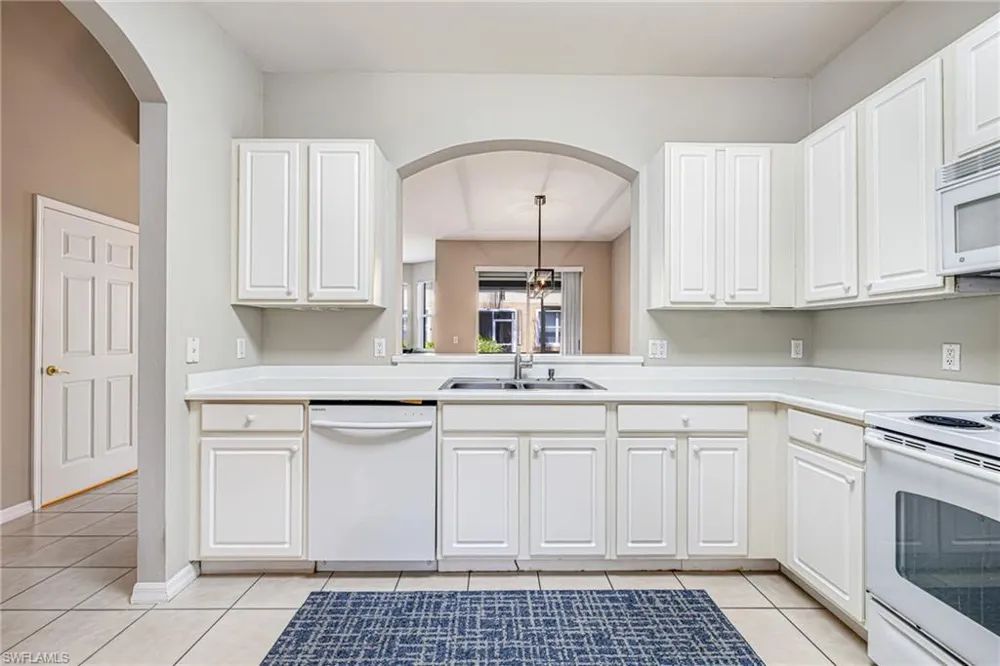 9812 Foxhall Way #5 Estero, FL 33928