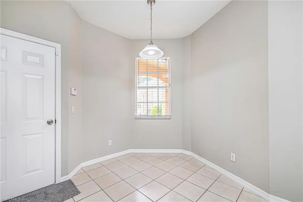 9812 Foxhall Way #5 Estero, FL 33928