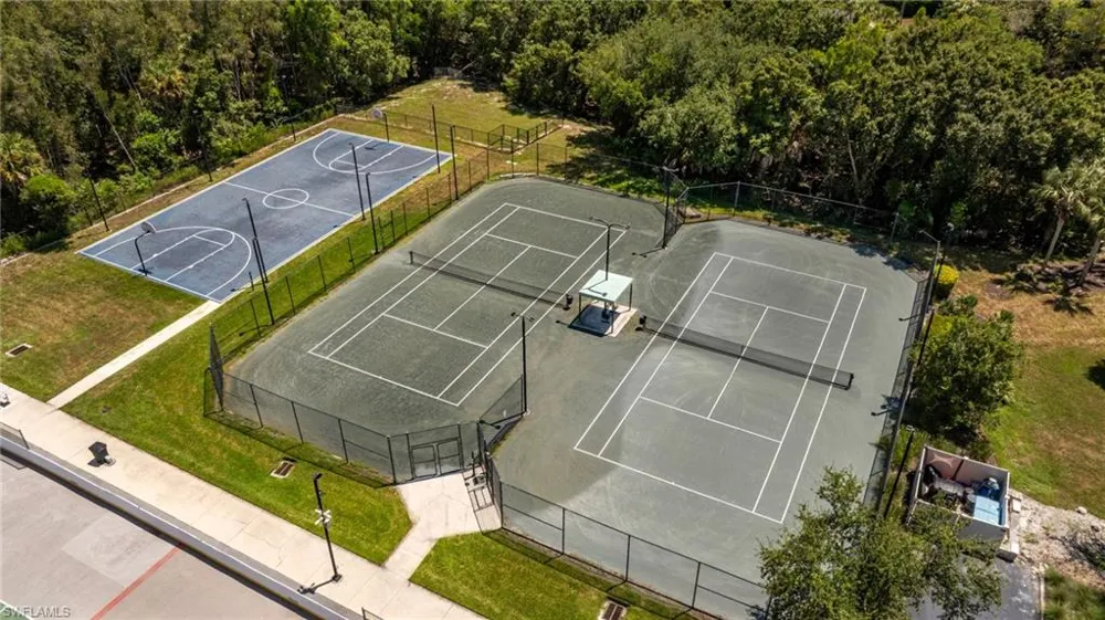 9812 Foxhall Way #5 Estero, FL 33928