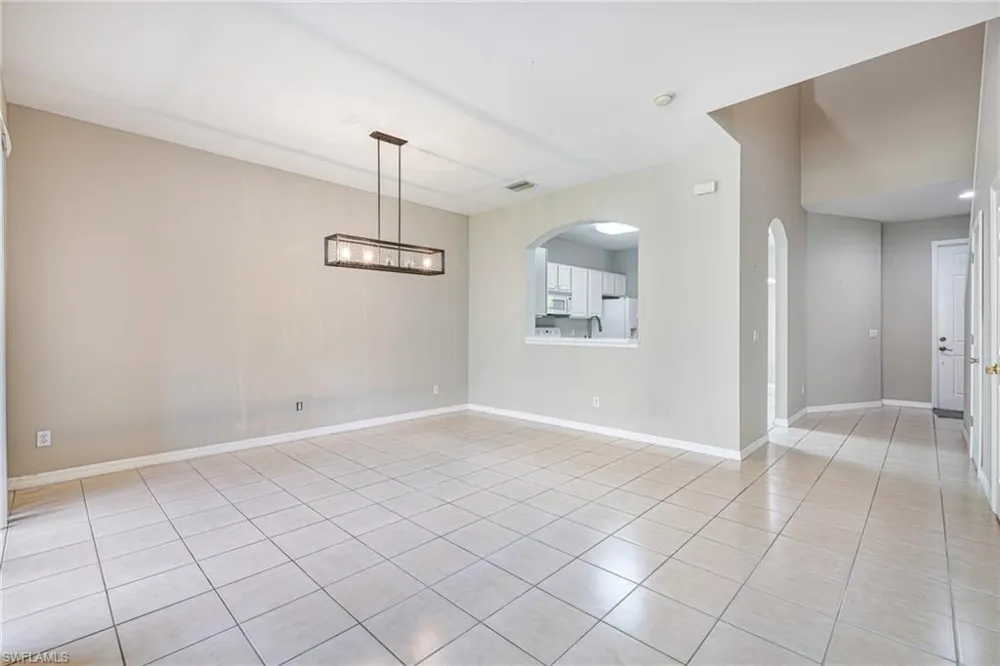 9812 Foxhall Way #5 Estero, FL 33928