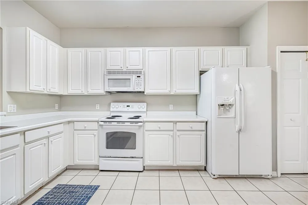 9812 Foxhall Way #5 Estero, FL 33928