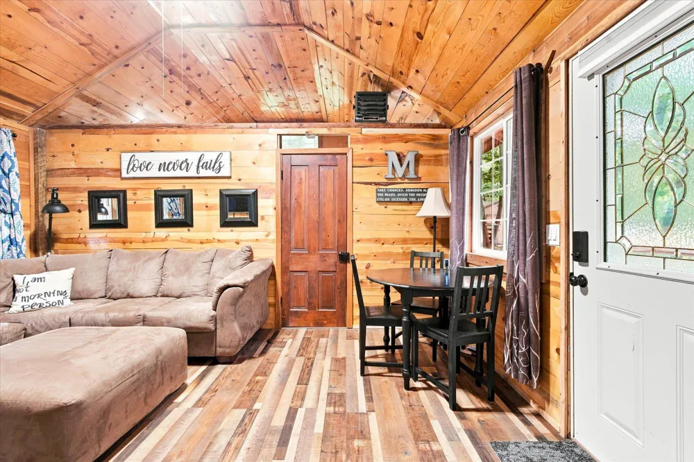 9235 Oakwood Lane Pine City, MN 55063