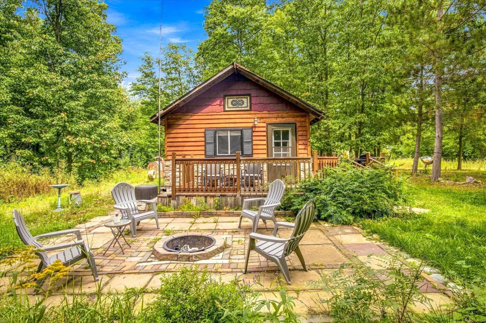 9235 Oakwood Lane Pine City, MN 55063