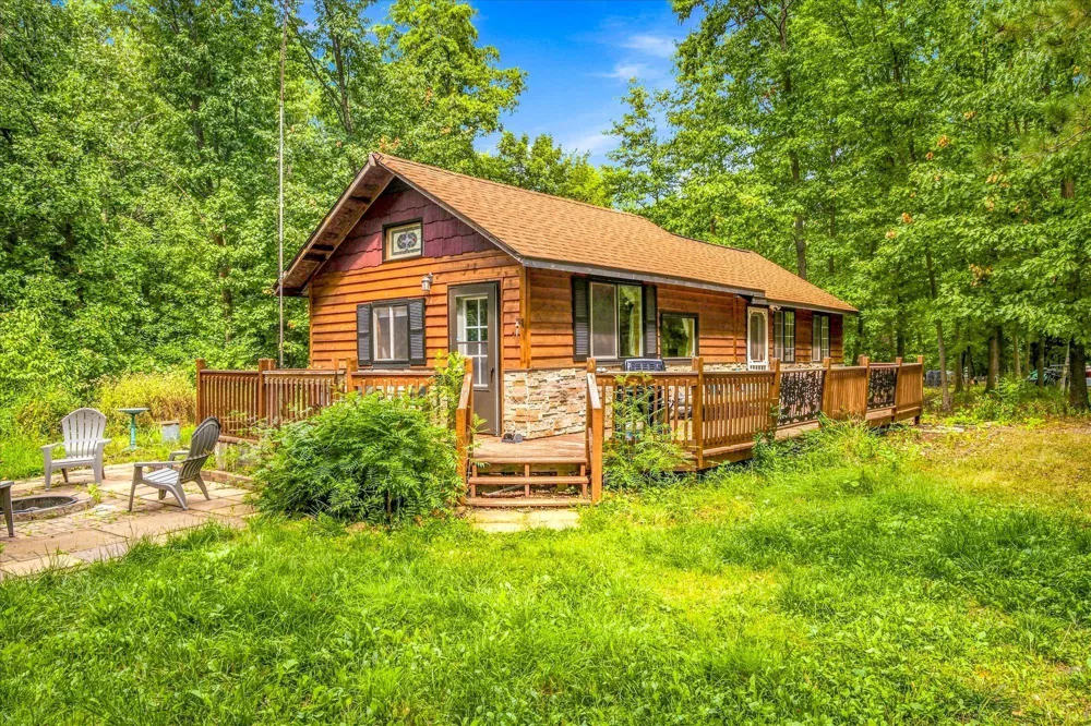9235 Oakwood Lane Pine City, MN 55063