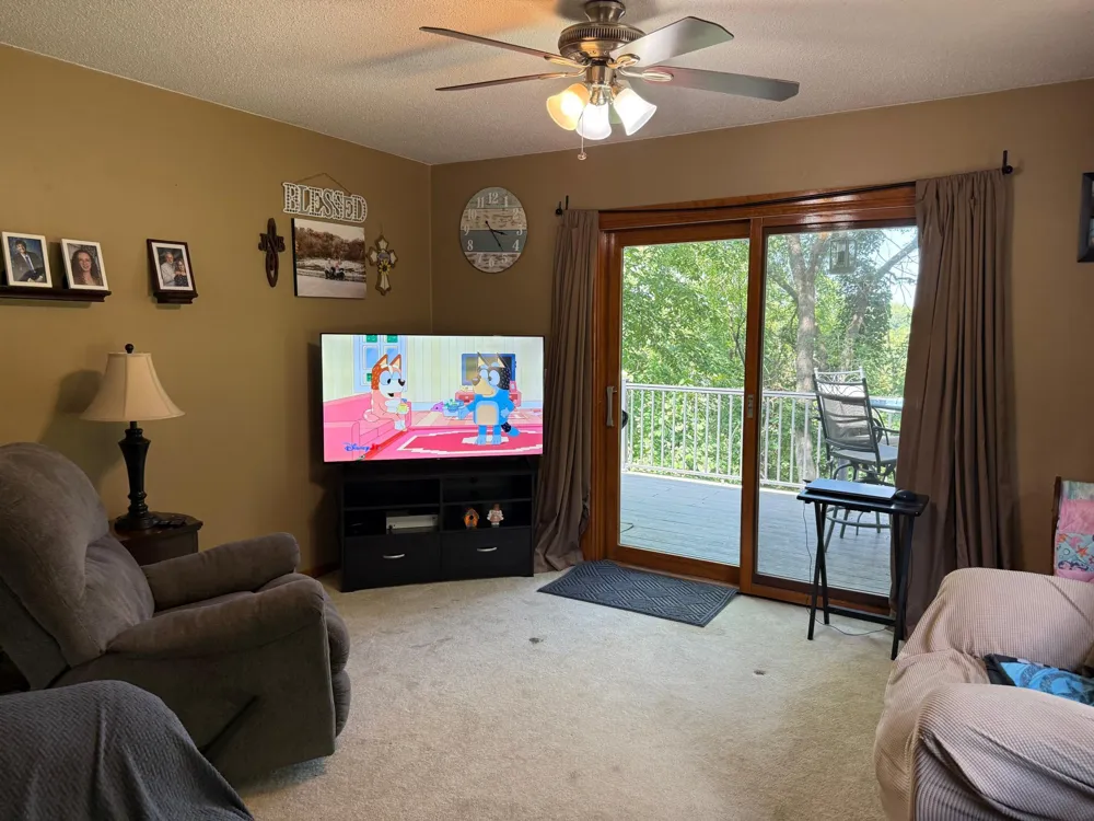 521 Oak Lane Redwood Falls, MN 56283