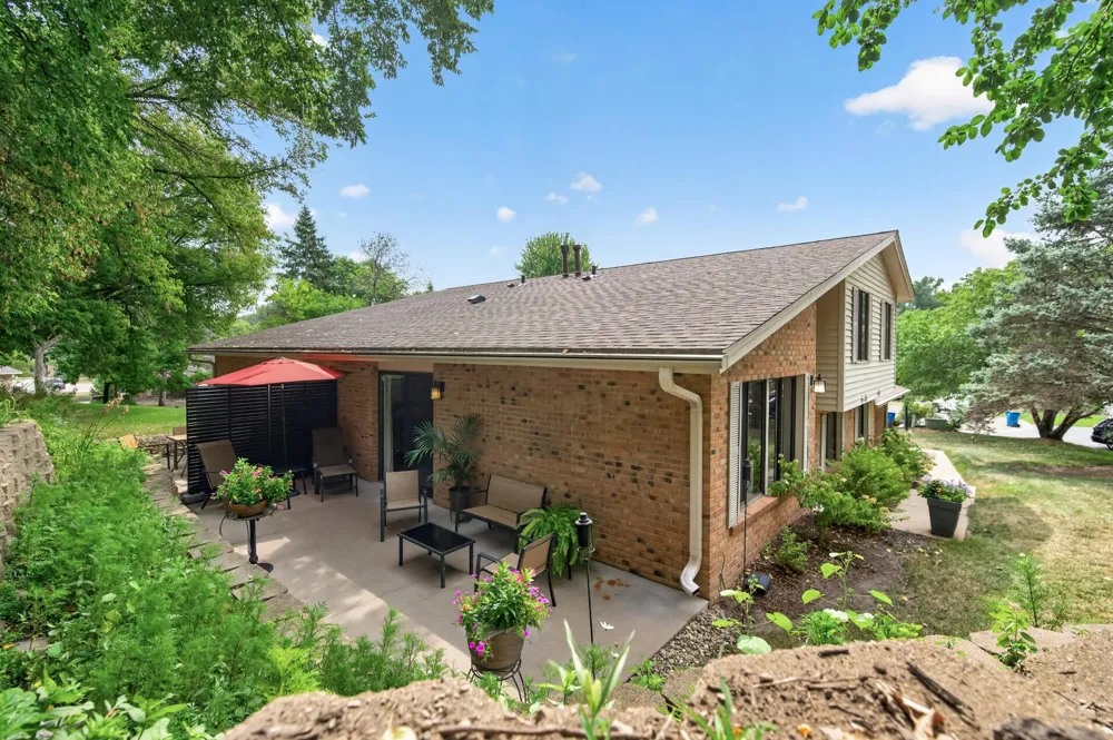 4501 Redwood Circle Minnetonka, MN 55345
