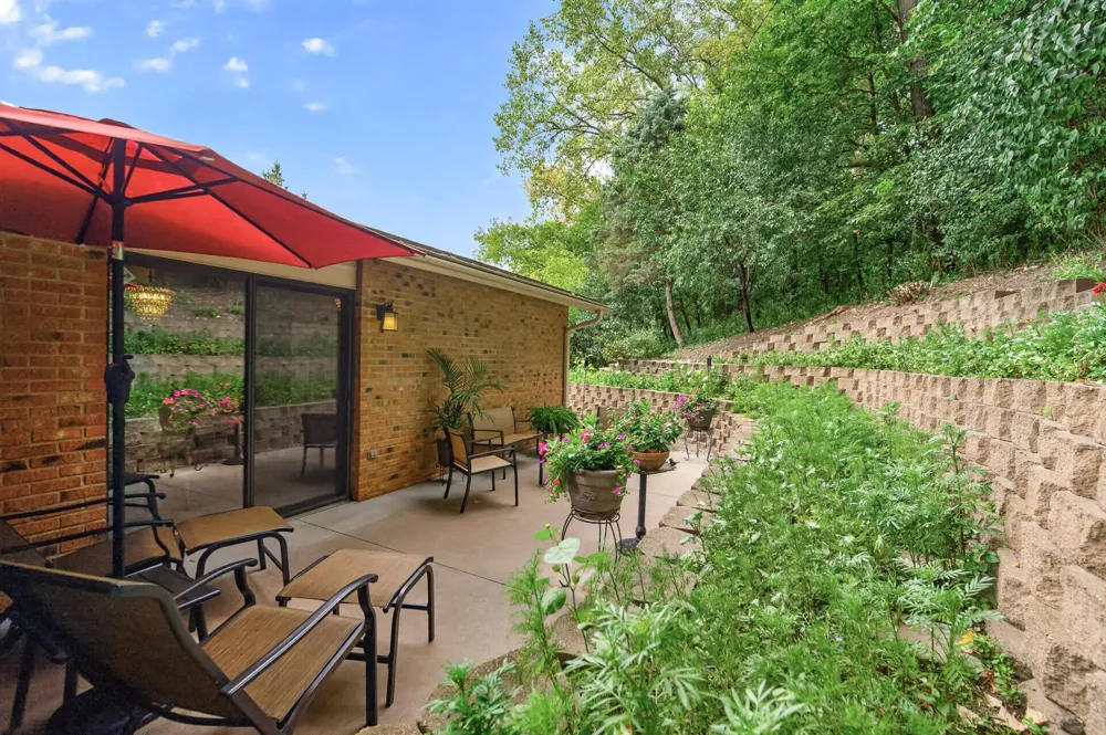 4501 Redwood Circle Minnetonka, MN 55345