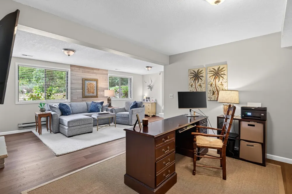 4501 Redwood Circle Minnetonka, MN 55345