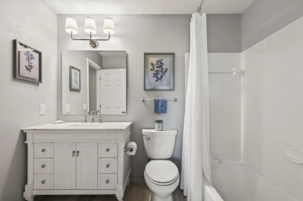 4501 Redwood Circle Minnetonka, MN 55345