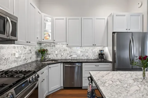 4501 Redwood Circle