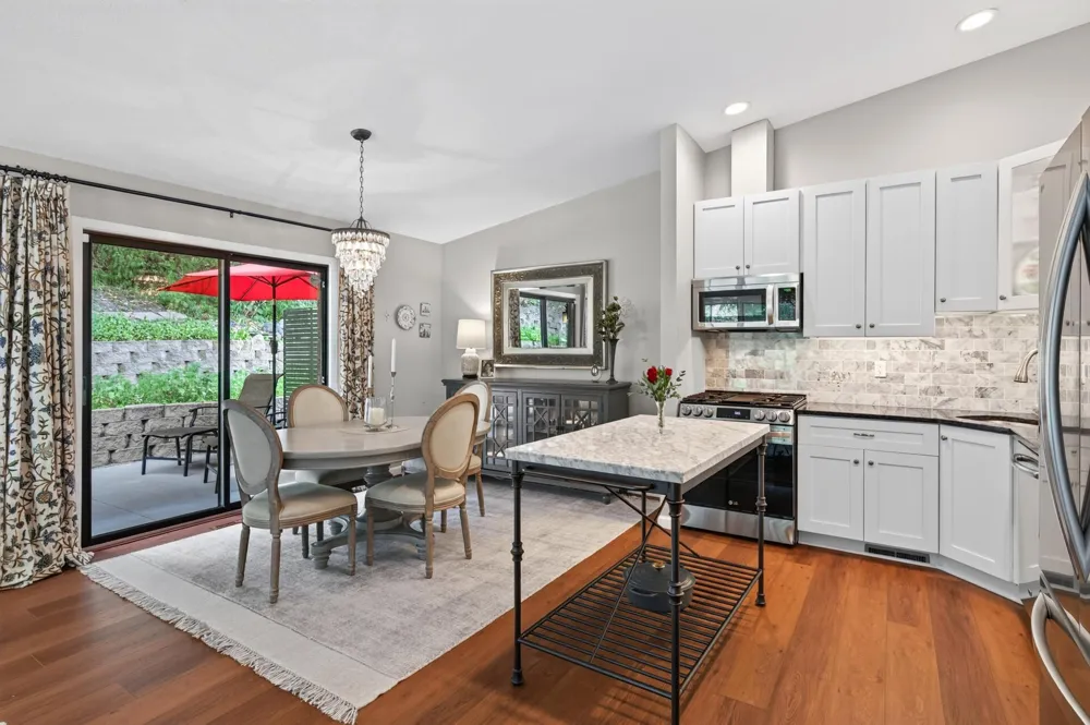 4501 Redwood Circle Minnetonka, MN 55345