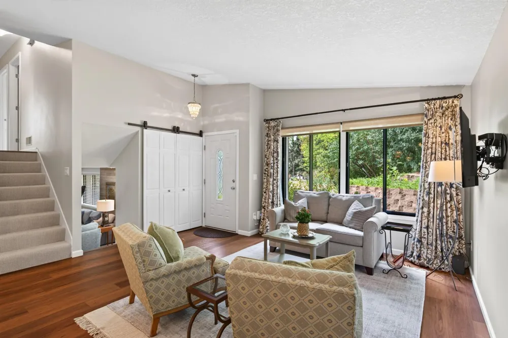 4501 Redwood Circle Minnetonka, MN 55345