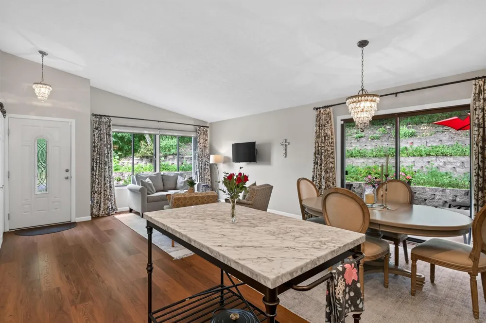 4501 Redwood Circle Minnetonka, MN 55345
