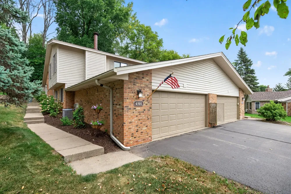 4501 Redwood Circle Minnetonka, MN 55345