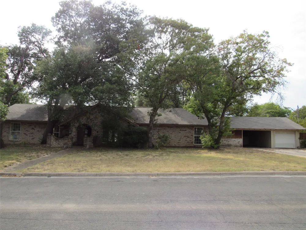 208 Opal Street Hewitt, TX 76643