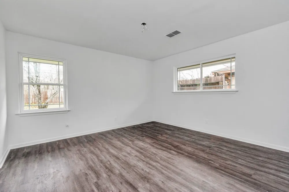 5006 Heatherbloom Drive Houston, TX 77045