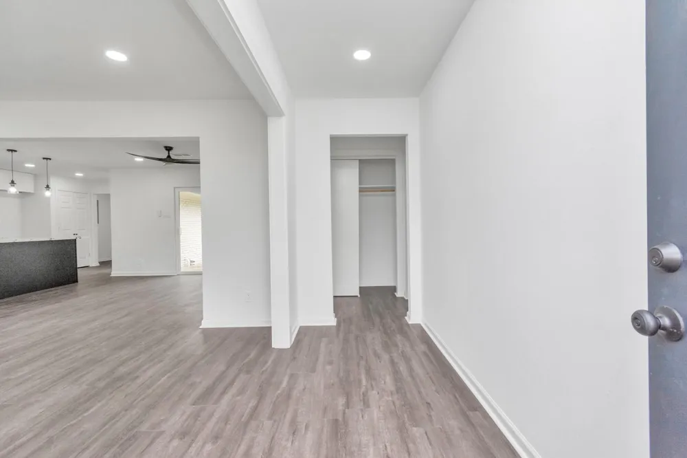 5006 Heatherbloom Drive Houston, TX 77045