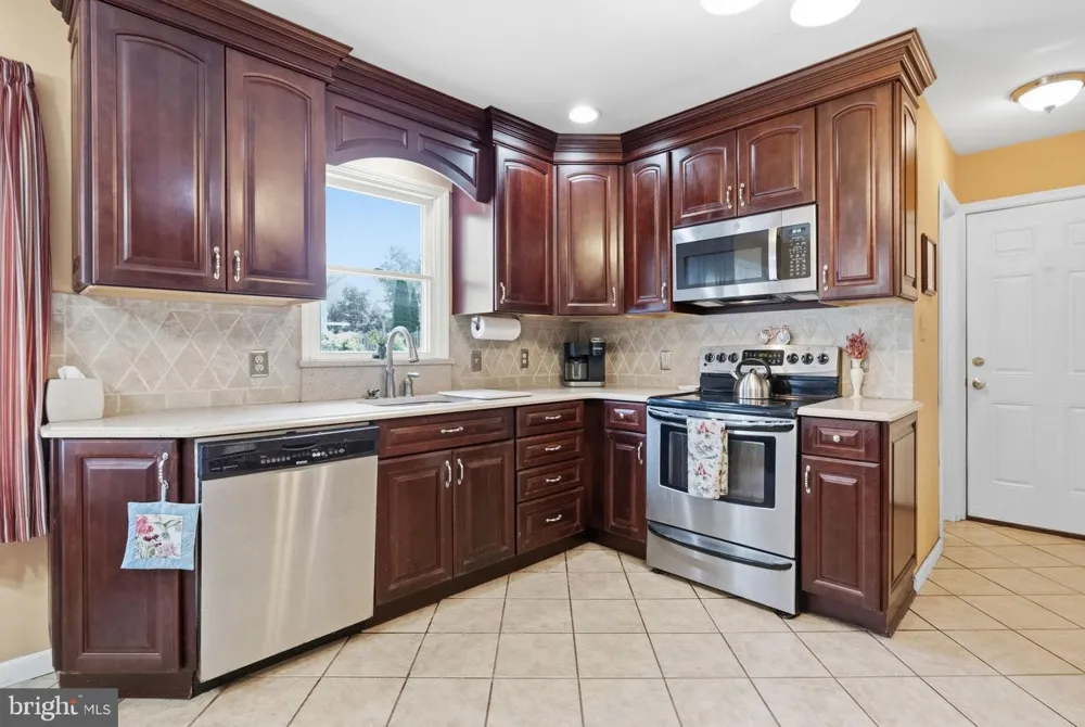 303 FOX TRAIL Royersford, PA 19468