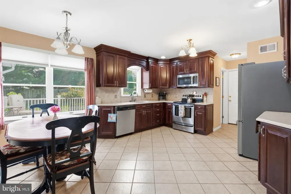 303 FOX TRAIL Royersford, PA 19468