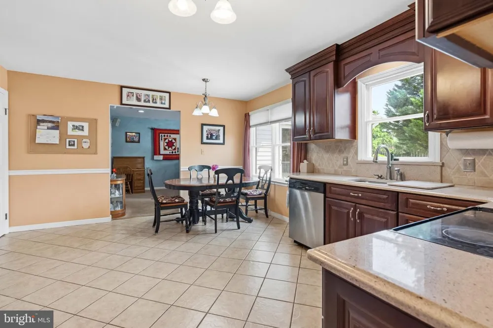 303 FOX TRAIL Royersford, PA 19468