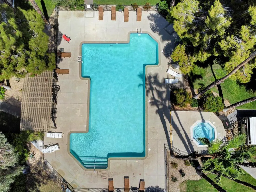 2860 Los Felices Road #206 Palm Springs, CA 92262