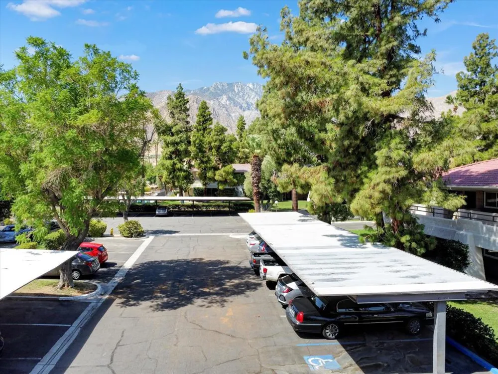 2860 Los Felices Road #206 Palm Springs, CA 92262