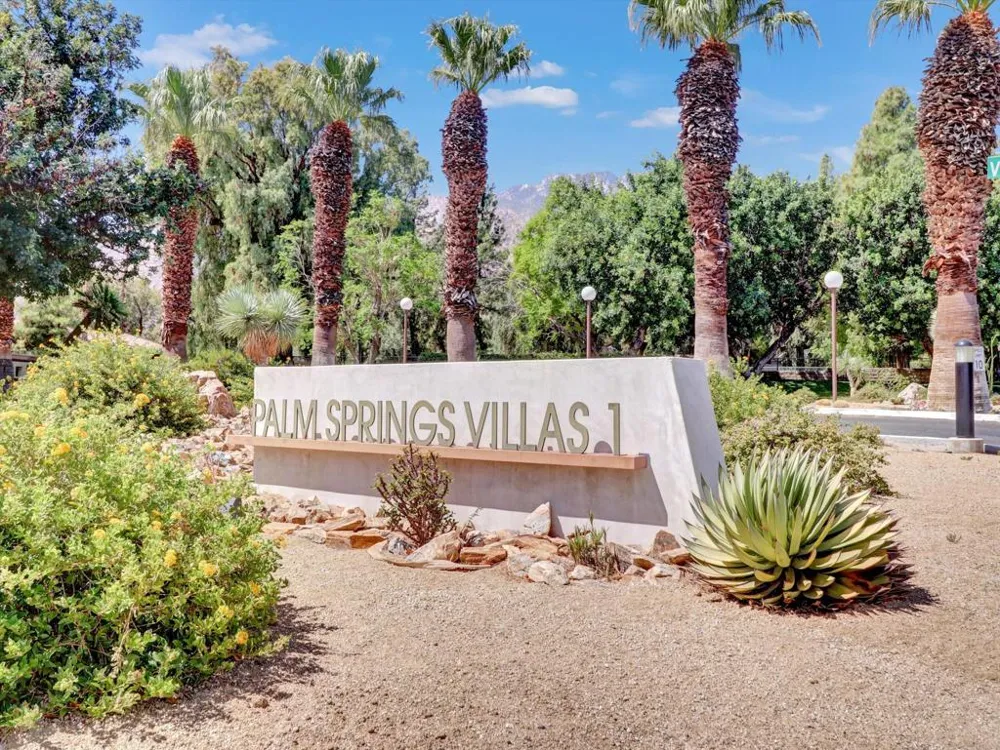2860 Los Felices Road #206 Palm Springs, CA 92262