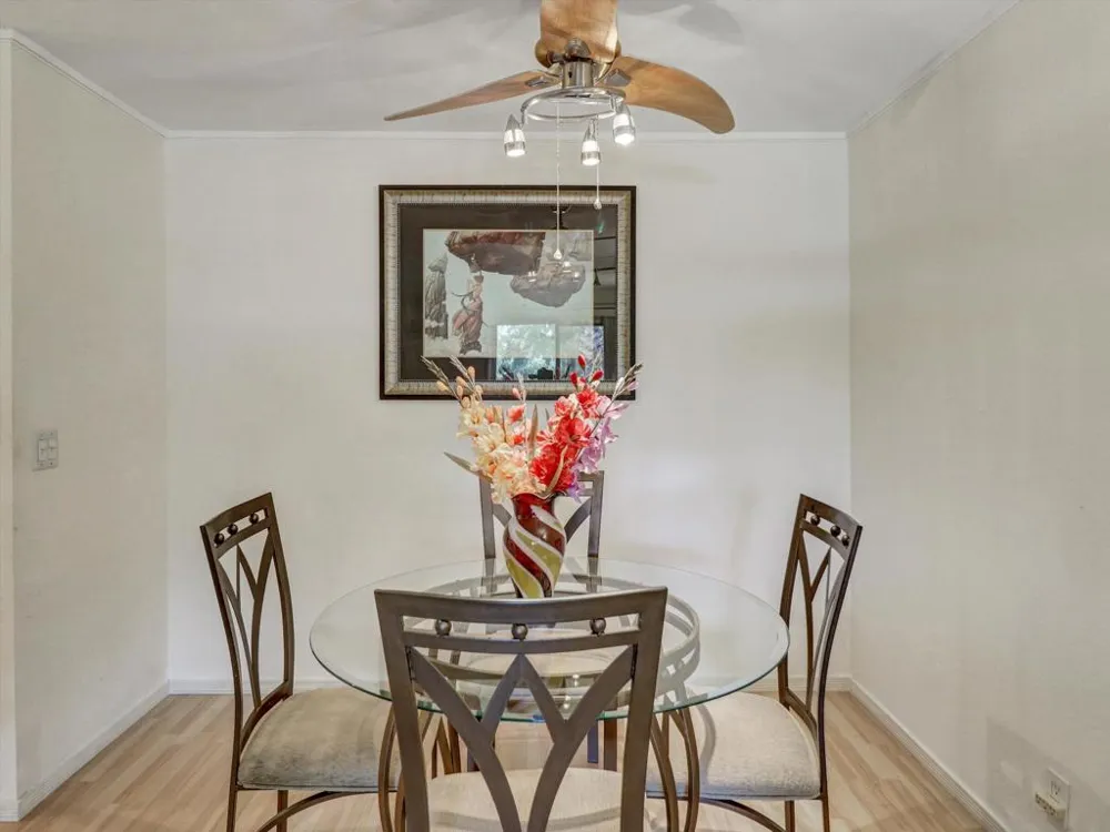 2860 Los Felices Road #206 Palm Springs, CA 92262