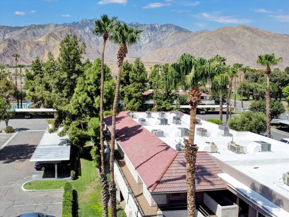 2860 Los Felices Road #206 Palm Springs, CA 92262