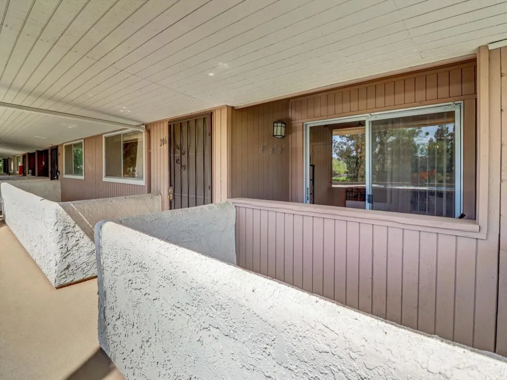 2860 Los Felices Road #206 Palm Springs, CA 92262